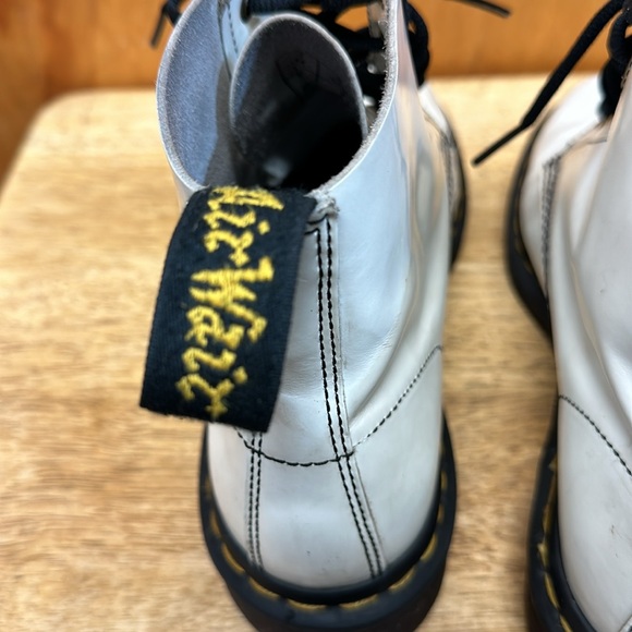 Dr Martens men’s size 8 ladies size 9 worn but in great condition - Picture 16 of 16